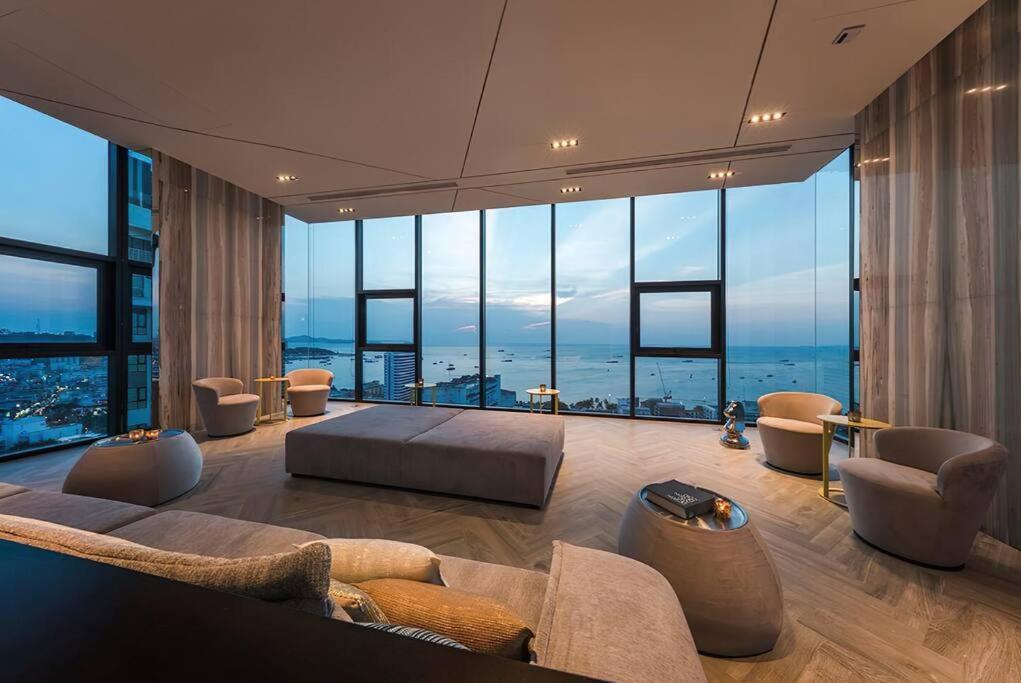 Appartement Pool With 360 View Of & Location *
