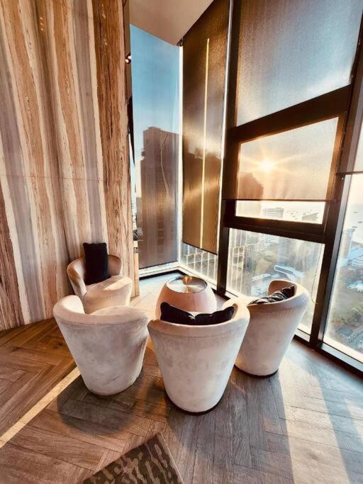 Pool With 360 View Of & Location Appartement *